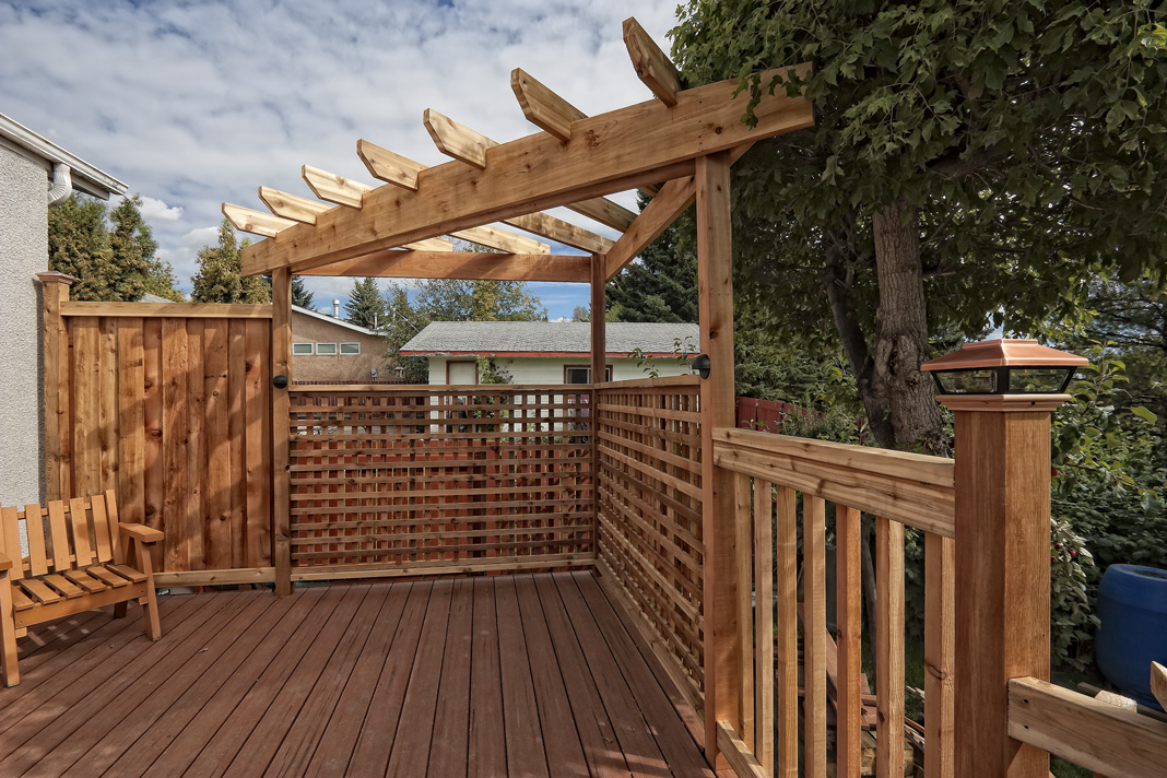 cedar deck build Edmonton 3