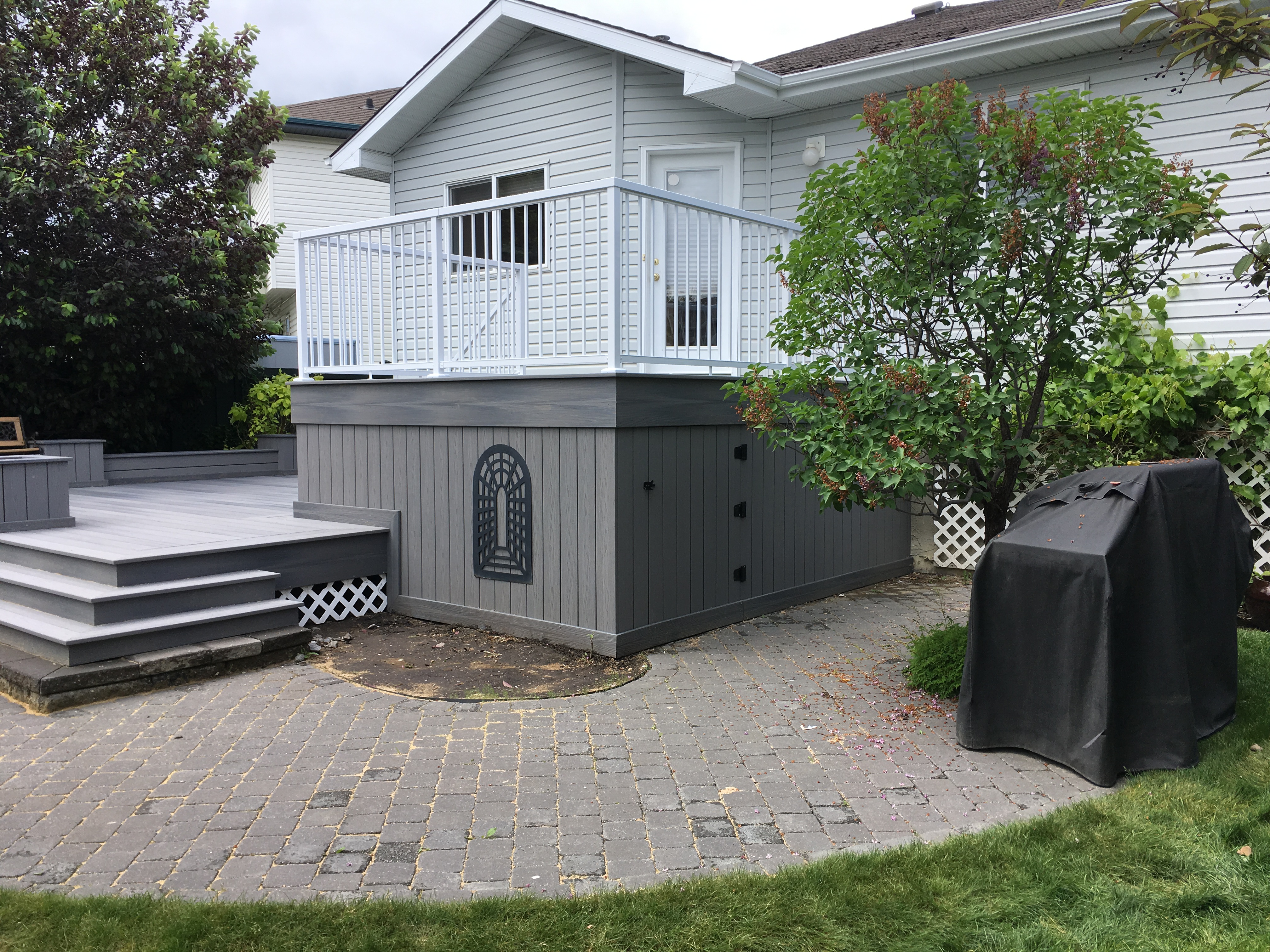 multi-level composite deck private retreat 2