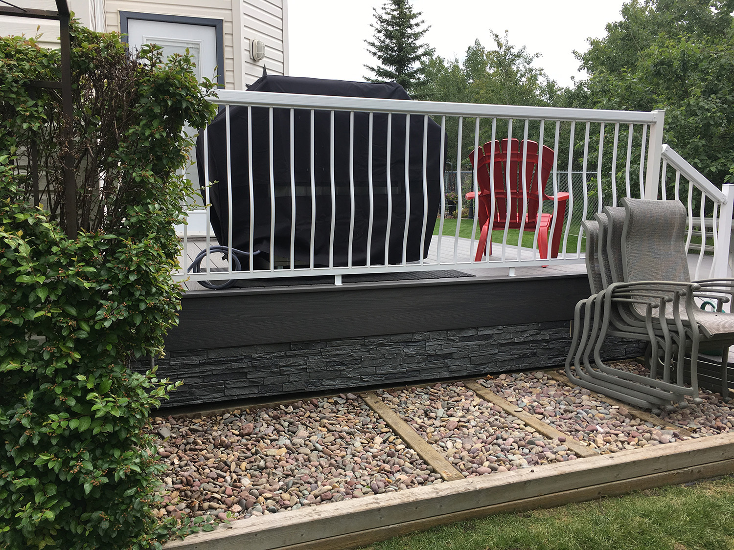 multi-level composite deck private retreat 3